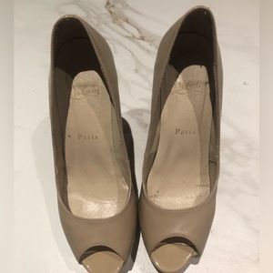 RÉAL Christian Louboutin heels